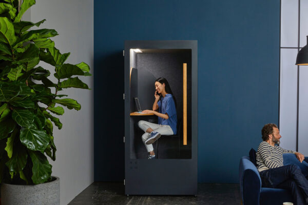 room-5LRUg3IwNpI-unsplash